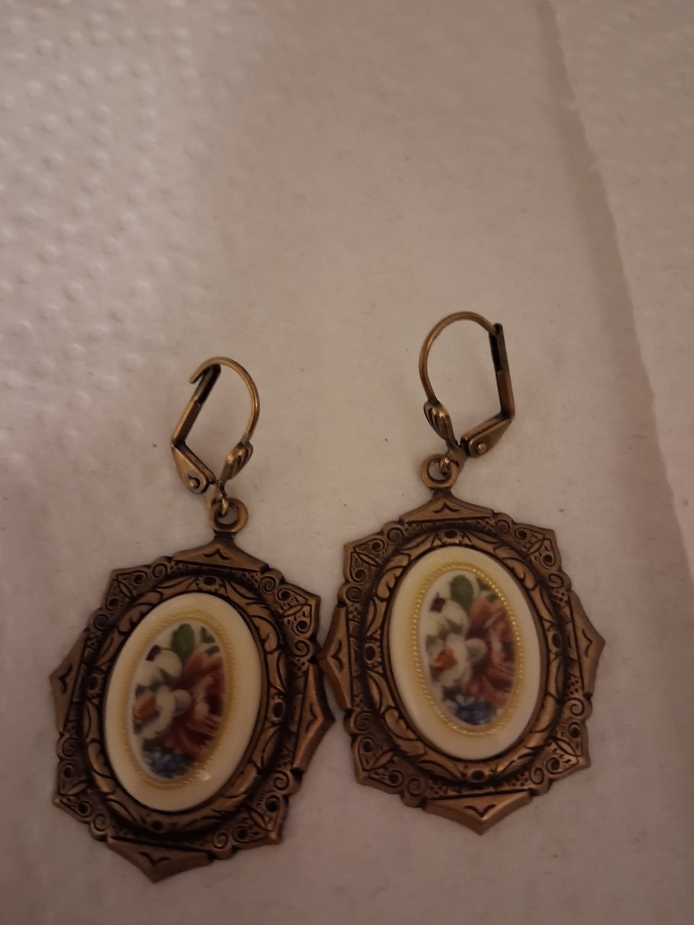 VTG Gold-Tone Floral Porcelain Drop Earrings